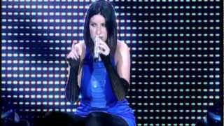 Laura Pausini  La Soledad live [upl. by Terris]