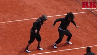 Les twins  démonstration de danse  RolandGarros 2016 [upl. by Elleraj]