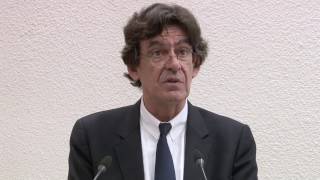 Conférence CLE  Luc Ferry quotLhumanisme en questionquot [upl. by Ettenom]